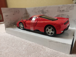 Ferrari 1:24 foto 8