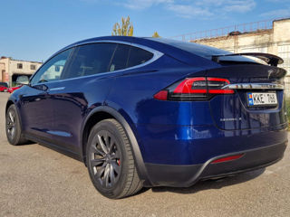 Tesla Model X foto 4