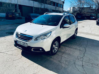 Peugeot 2008 foto 2