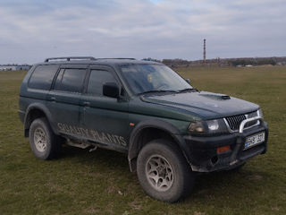 Mitsubishi Pajero Sport foto 3