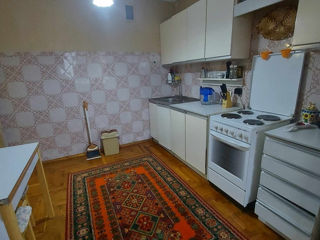 Apartament cu 3 camere, 72 m², Botanica, Chișinău foto 3