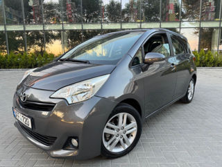 Toyota Verso-S foto 3