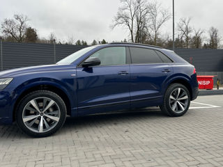 Audi Q8 foto 10