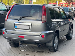 Nissan X-Trail foto 3