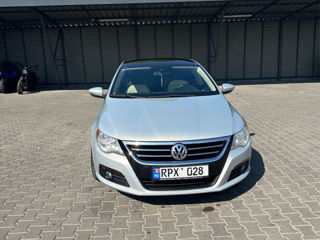 Volkswagen Passat CC foto 1