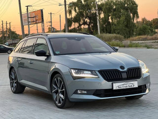 Skoda Superb foto 1