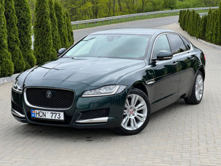 Jaguar XF foto 2