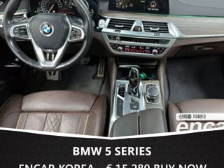 BMW 5 Series foto 10