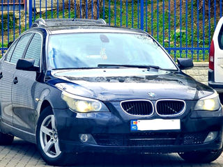 BMW 5 Series foto 2