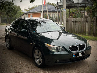 BMW 5 Series foto 2