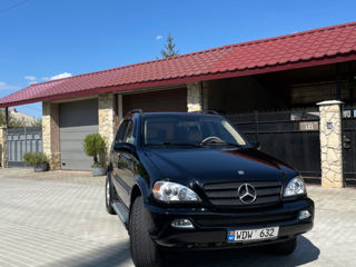 Mercedes M-Class foto 2