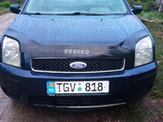 Ford Fusion foto 1