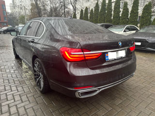 BMW 7 Series foto 4