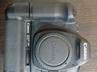 Canon EOS 5D mark II cu grip(practic nou). foto 1