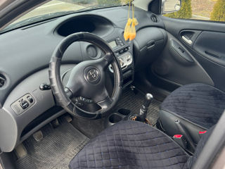 Toyota Yaris foto 5