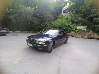 BMW 7 Series foto 4