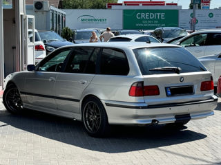 BMW 5 Series foto 3