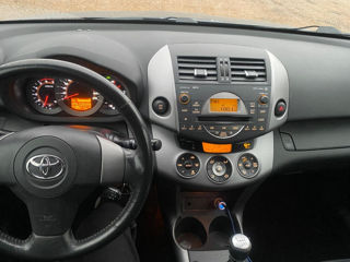 Toyota Rav 4 foto 8