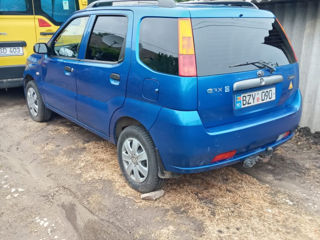 Subaru Justy foto 4