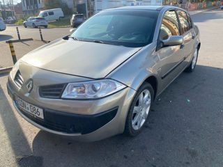 Renault Megane foto 2