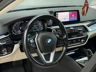 BMW 5 Series foto 6