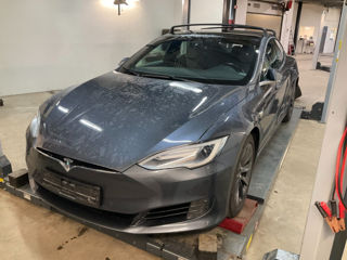 Tesla Model S foto 2