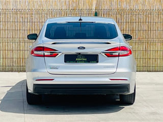 Ford Fusion foto 6