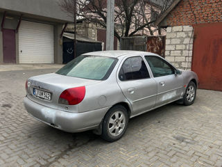 Ford Mondeo foto 5