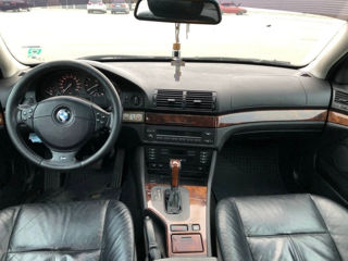 BMW 5 Series foto 5