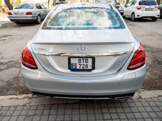 Mercedes C-Class foto 2