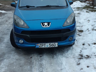 Peugeot 1007