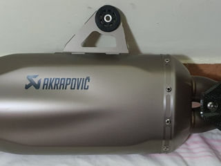 Титановый глушитель "Akrapovic" для BMW.