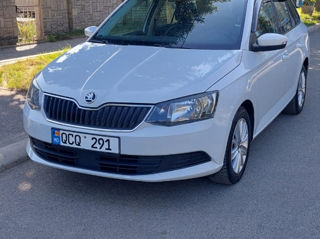 Skoda Fabia foto 2