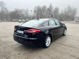 Ford Fusion foto 5