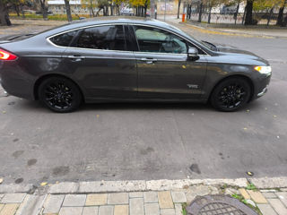 Ford Fusion foto 2