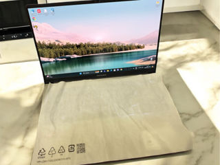 ASUS Zenbook 15 OLED (UM3504) foto 7