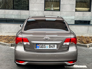 Toyota Avensis foto 4