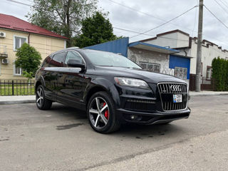 Audi Q7 foto 1