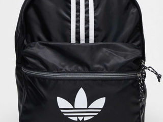 Rucsac Nike și Adidas