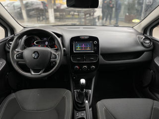 Renault Clio foto 10