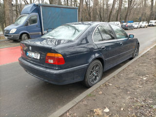 BMW 5 Series foto 5