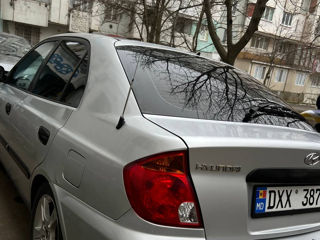 Hyundai Accent foto 5