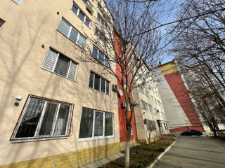Apartament cu 3 camere, 131 m², Buiucani, Chișinău
