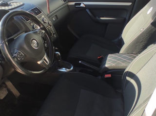 Volkswagen Touran foto 5