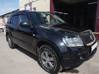 Suzuki Grand Vitara foto 1