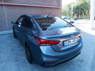 Hyundai Accent foto 8