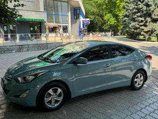 Hyundai Elantra foto 6