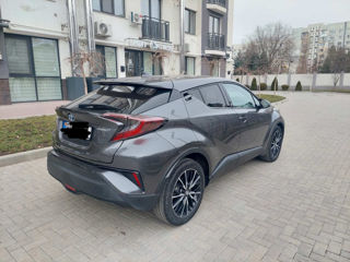 Toyota C-HR foto 9