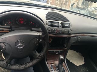 Dezmembrez Mercedes W211 / Разбираю мерседес W211 фото 3