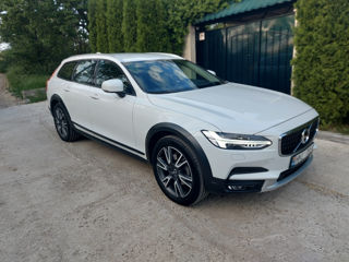 Volvo V90 Cross Country foto 2